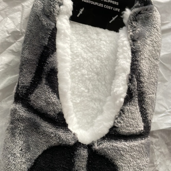 Vera Bradley Star Wars Cozy Life Slippers Size Large NWT - Picture 6 of 8